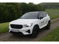 Gebraucht Volvo XC40 Plus 163 PS (119 kW) 2025 Weiss SUV
