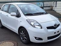 Gebraucht Toyota Yaris Life 69 PS (50 kW) 2010 Weiß Limousine