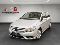 Gebraucht Mercedes B180 122 PS (89 kW) 2014 Silber Van / Kleinbus