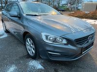 Gebraucht Volvo V60 120 PS (88 kW) 2018 Grau Kombi