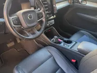Second-hand Volvo XC40 Momentum 190 CP (139 kW) 2019 Alb SUV