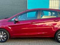 Gebraucht Ford Fiesta 97 PS (71 kW) 2011 Violet Kleinwagen