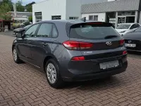 Gebraucht Hyundai i30 99 PS (72 kW) 2020 Grau Limousine