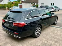 Gebraucht Mercedes E220 194 PS (142 kW) 2021 Schwarz Limousine
