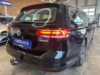 Gebraucht VW Passat 120 PS (88 kW) 2018 Schwarz Kombi