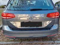 Gebraucht VW Passat 190 PS (139 kW) 2017 Grau Kombi