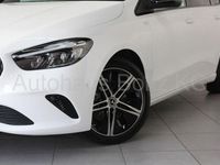 Gebraucht Mercedes B200 Progressive 163 PS (119 kW) 2024 Weiß Van / Kleinbus