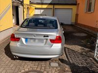 Gebraucht BMW 320 150 PS (110 kW) 2005 Silber Limousine