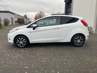 Gebraucht Ford Fiesta Trend 60 PS (44 kW) 2010 Weiß Kleinwagen