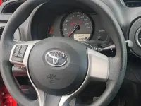 Gebraucht Toyota Yaris 70 PS (51 kW) 2012 Rot Kleinwagen