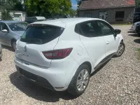 Gebraucht Renault Clio 73 PS (53 kW) 2018 Weiß Kleinwagen
