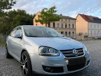 Gebraucht VW Jetta 122 PS (89 kW) 2009 Blau Limousine