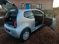 Gebraucht VW up! 68 PS (50 kW) 2016 Silber Kleinwagen