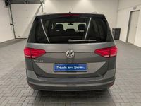 Gebraucht VW Touran United 150 PS (110 kW) 2020 Grau Van / Kleinbus