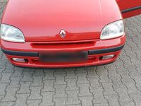 Gebraucht Renault Clio LIMITED 75 PS (55 kW) 1997 Rot Kleinwagen
