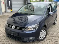 Gebraucht VW Touran Trendline 105 PS (77 kW) 2015 Blau Van / Kleinbus