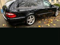 Gebraucht Mercedes E200 163 PS (119 kW) 2004 Schwarz Kombi