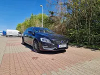 Używany Volvo V60 Summum 181 KM (133 kW) 2014 Czarny Kombi