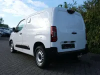 Gebraucht Opel Combo Edition 102 PS (75 kW) 2020 Jade weiss/arktis weiss Van / Kleinbus