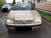 Brugt VW Bora 75 HK (55 kW) 2003 Guld Sedan
