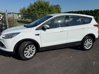 Gebraucht Ford Kuga Titanium 150 PS (110 kW) 2016 Weiß SUV
