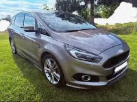 Gebraucht Ford S-MAX Titanium 179 PS (131 kW) 2017 Silber Van / Kleinbus