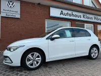 Gebraucht VW Golf VIII Life 131 PS (96 kW) 2023 Weiß Limousine