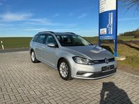 Gebraucht VW Golf VIII 130 PS (95 kW) 2020 Silber Kombi