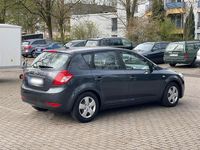 Gebraucht Kia Ceed 90 PS (66 kW) 2009 Grau Kleinwagen