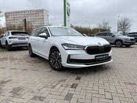 Gebraucht Skoda Superb Selection 150 PS (110 kW) 2024 Purity weiss Kombi