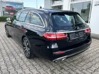 Gebraucht Mercedes E300 Avantgarde 320 PS (235 kW) 2022 Schwarz Kombi