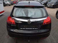 Usado Opel Insignia Selection 116 HP (85 kW) 2009 Preto Carrinha