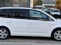 Gebraucht VW Touran Match 140 PS (102 kW) 2013 Weiß Van / Kleinbus