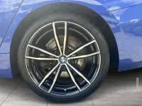 Gebraucht BMW 330 Sport Line 245 PS (180 kW) 2023 Blau metallic
