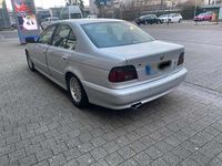 Gebraucht BMW 525 192 PS (141 kW) 2002 Silber Limousine