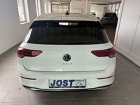 Gebraucht VW Golf VIII Active 116 PS (85 kW) 2022 Weiß Limousine