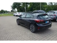 Używany Ford Focus Titanium 125 KM (91 kW) 2024 Czarny Sedan/Limuzyna