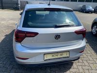 Gebraucht VW Polo Style 95 PS (69 kW) 2023 Reflexsilber metallic Limousine
