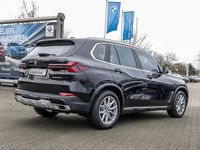 Gebraucht BMW X5 Sport Line 489 PS (359 kW) 2023 Sapphireschwarz SUV