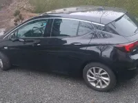 Gebraucht Opel Astra 131 PS (96 kW) 2022 Schwarz Kleinwagen