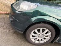 Gebraucht Opel Astra 115 PS (84 kW) 2004 Grün Kleinwagen