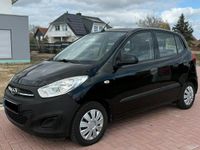 Gebraucht Hyundai i10 69 PS (50 kW) 2012 Schwarz Kleinwagen
