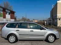 Gebraucht Ford Focus Trend 101 PS (74 kW) 2006 Silber Kombi