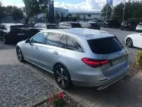 Gebraucht Mercedes C200 Avantgarde 184 PS (135 kW) 2022 Silber Limousine