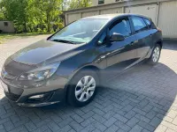 Gebraucht Opel Astra Edition 136 PS (100 kW) 2015 Schwarz Limousine