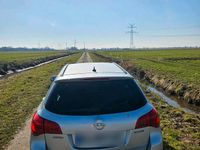 Gebraucht Opel Astra 116 PS (85 kW) 2011 Silber Limousine