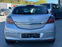 Gebraucht Opel Astra GTC Selection 140 PS (102 kW) 2009 Silber Coupé