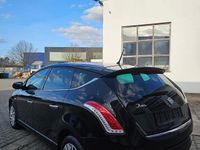 Gebraucht Lancia Delta 120 PS (88 kW) 2010 Schwarz Kleinwagen
