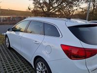 Gebraucht Kia Ceed 101 PS (74 kW) 2015 Weiß Kleinwagen