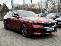 Gebraucht BMW i5 M Sport 250 kW (340 PS) 2025 Fire red Kombi